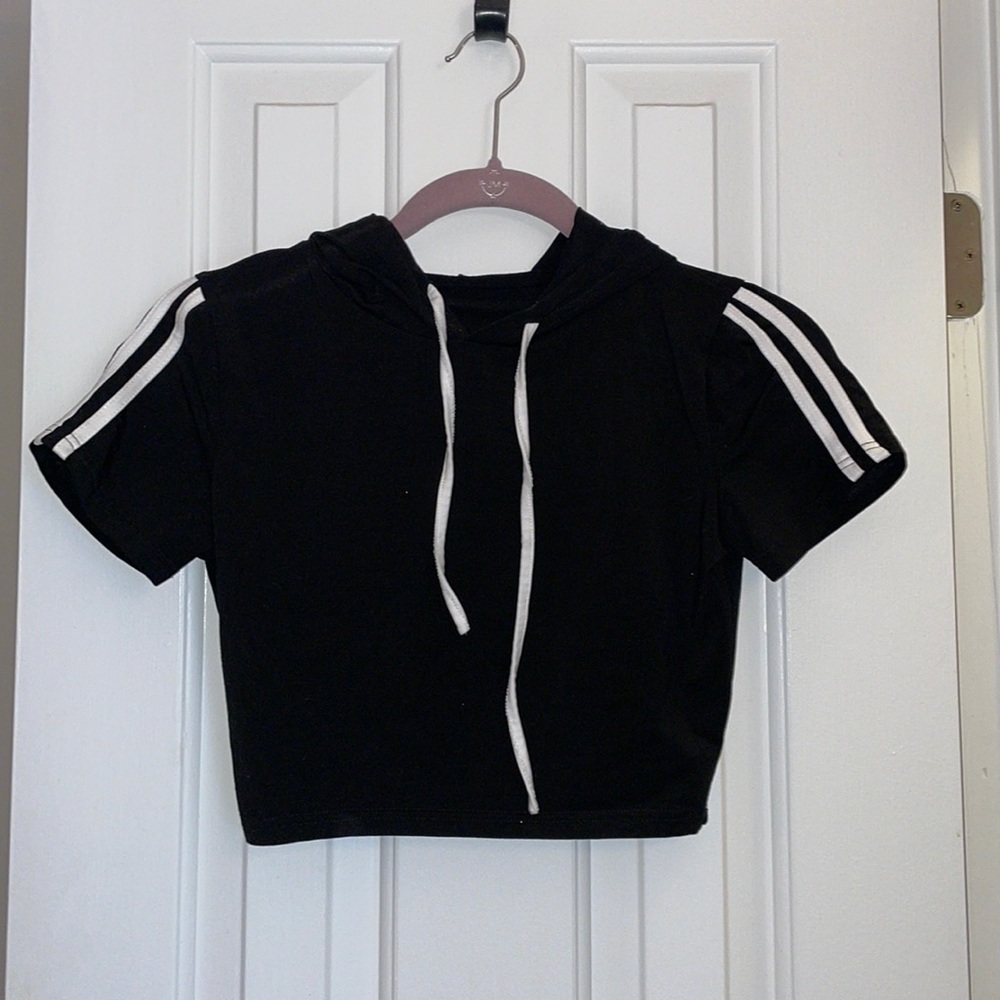 Hooded crop top